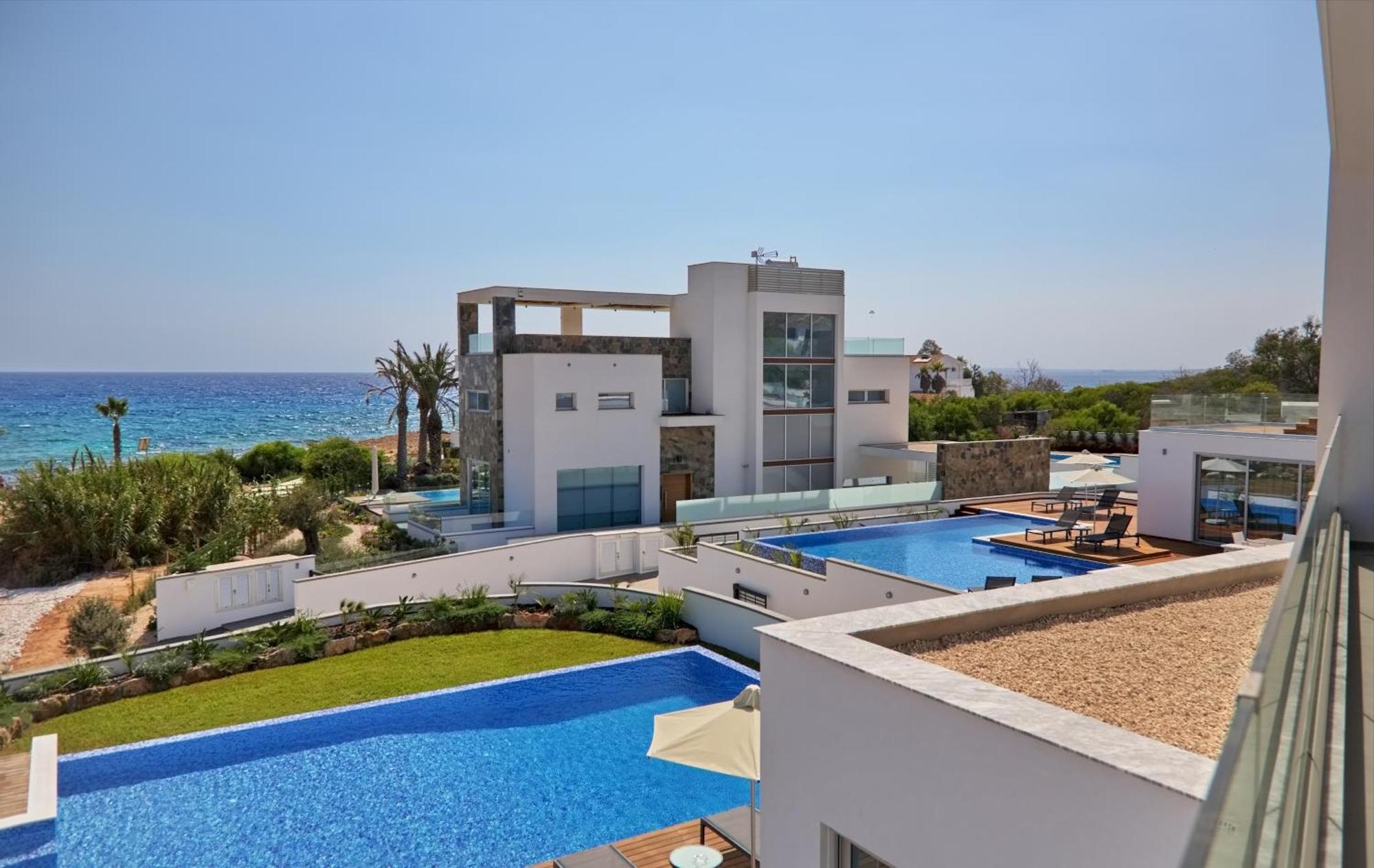 וילה Beachfront Luxury Idania